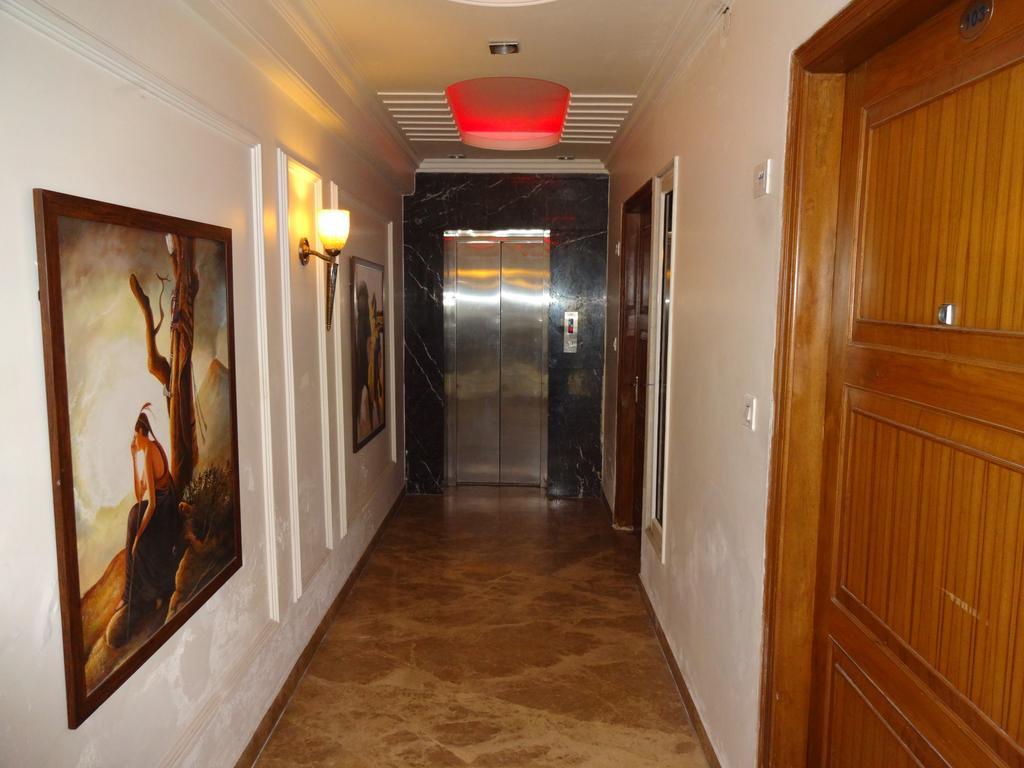 Hotel The Grace ニューデリー エクステリア 写真